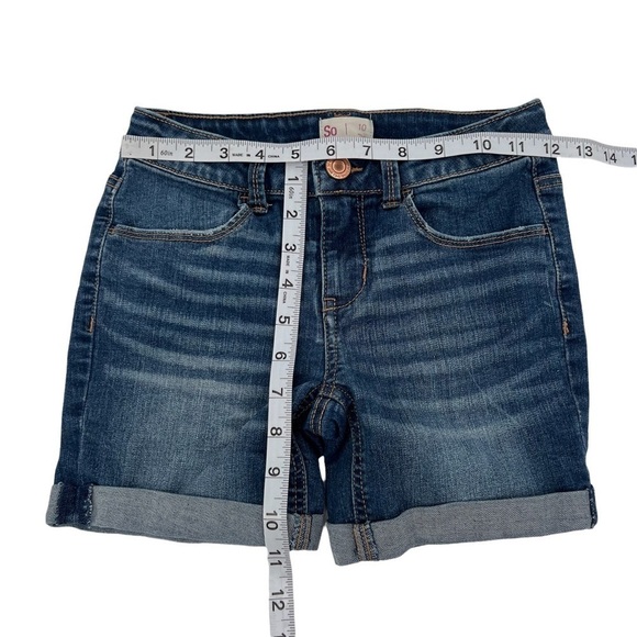 SO Cuffed Hem Jean Shorts Size 10 Girl's - Picture 4 of 5
